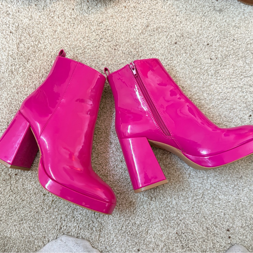 Women’s Heeled Ankle Boots in Hot Pink
